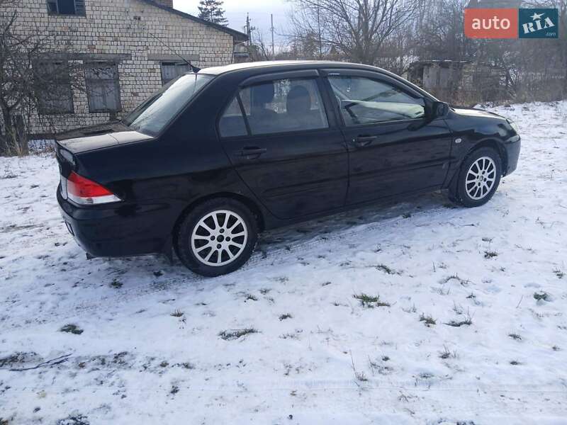 Седан Mitsubishi Lancer 2005 в Герце