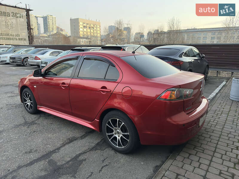 Седан Mitsubishi Lancer 2012 в Києві