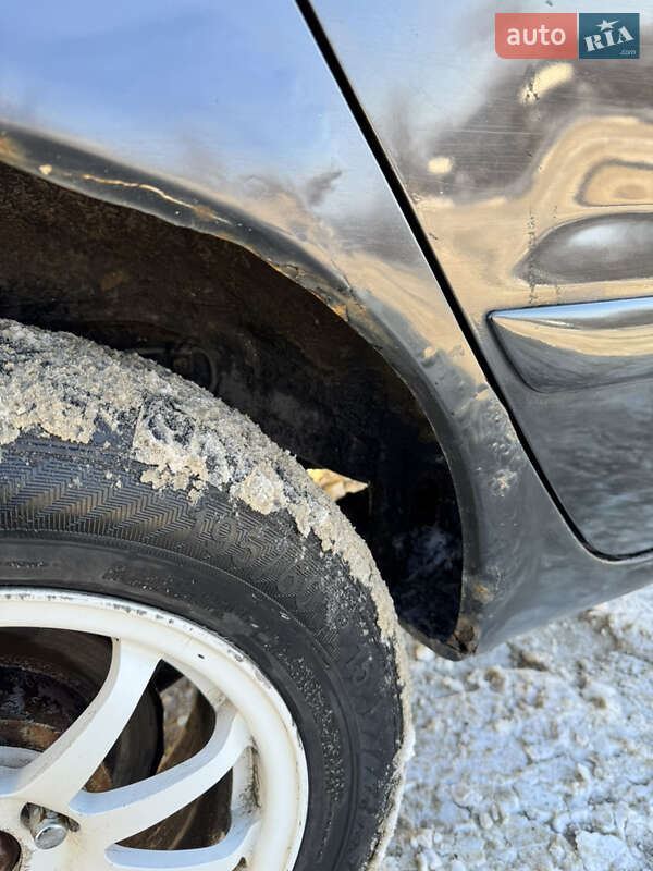 Седан Mitsubishi Lancer 2006 в Верхньодніпровську