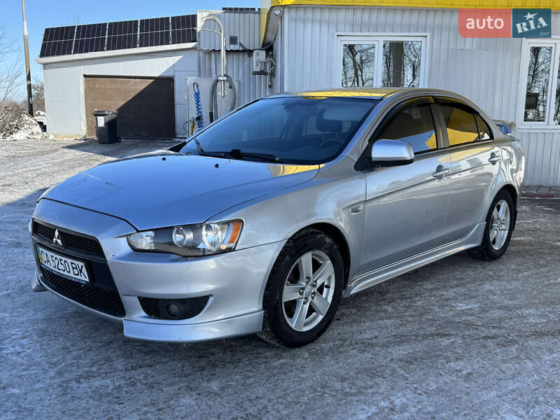 Седан Mitsubishi Lancer 2008 в Смеле