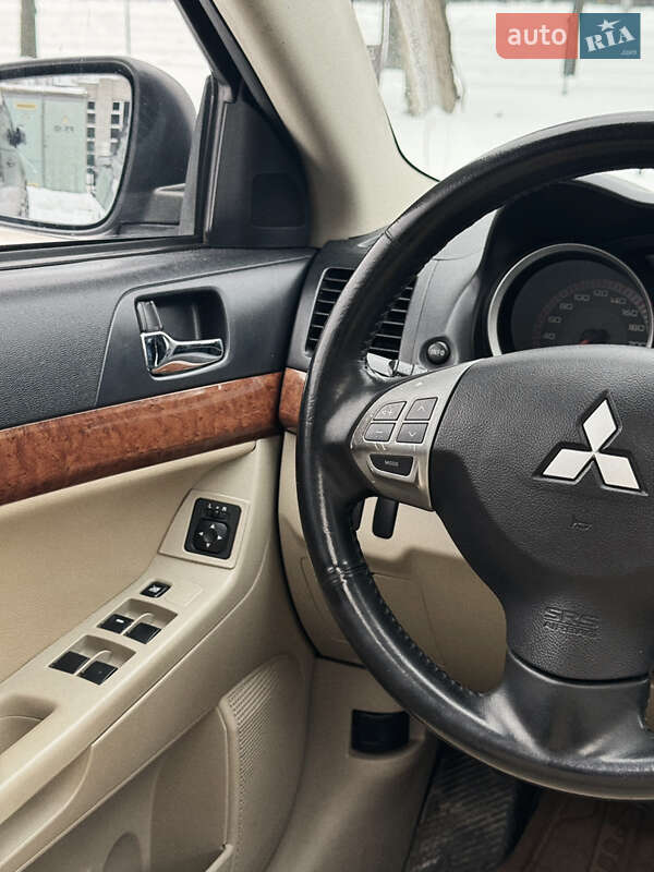Седан Mitsubishi Lancer 2008 в Киеве фото 21 Седан Mitsubishi Lancer 2008 в Киеве