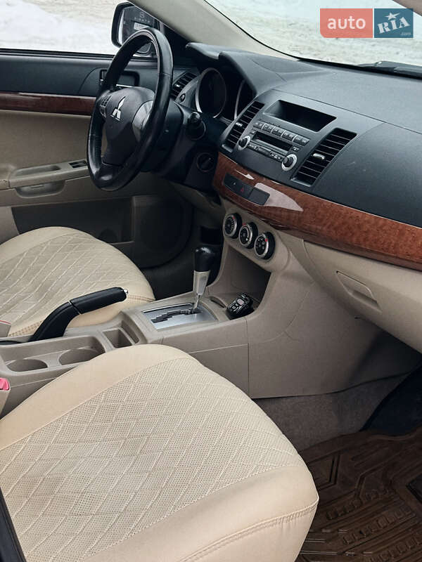 Седан Mitsubishi Lancer 2008 в Киеве фото 25 Седан Mitsubishi Lancer 2008 в Киеве