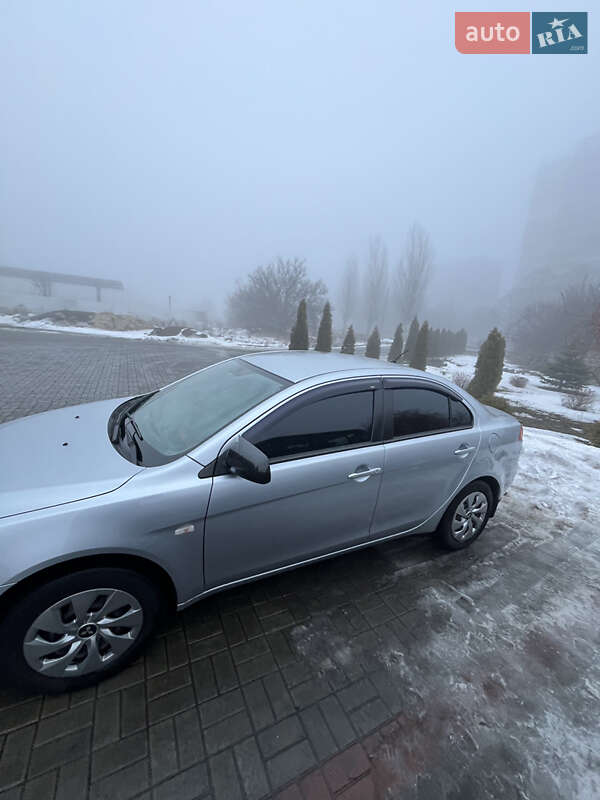 Седан Mitsubishi Lancer 2008 в Черкассах