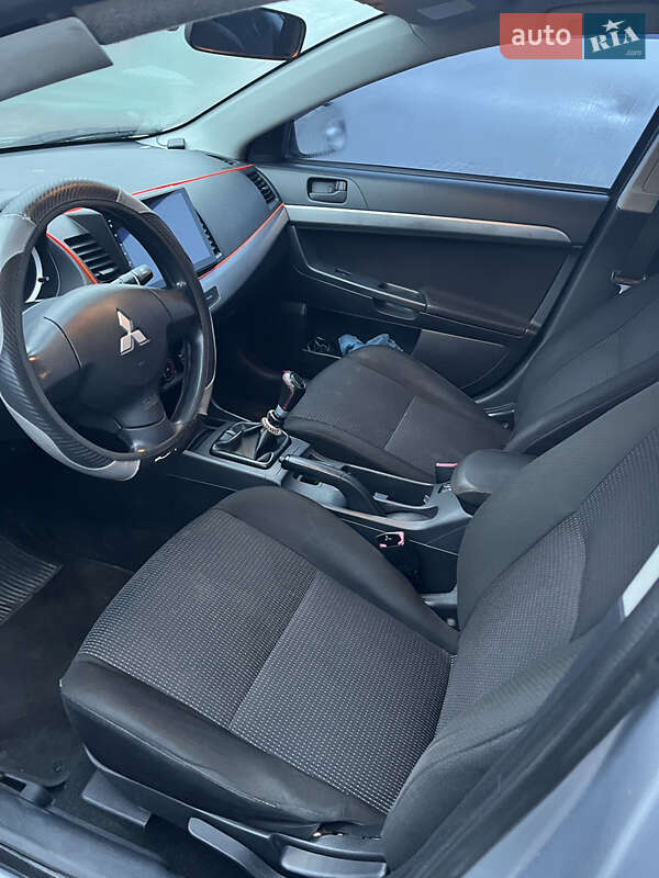 Седан Mitsubishi Lancer 2008 в Черкассах