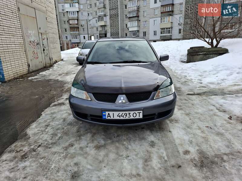 Седан Mitsubishi Lancer 2009 в Киеве