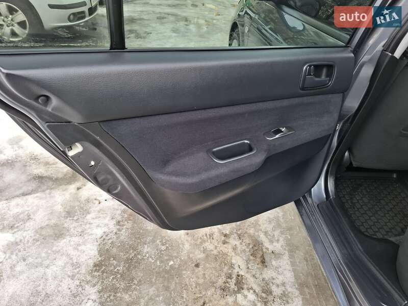 Седан Mitsubishi Lancer 2009 в Киеве