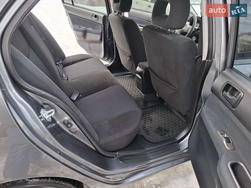 Седан Mitsubishi Lancer 2009 в Киеве