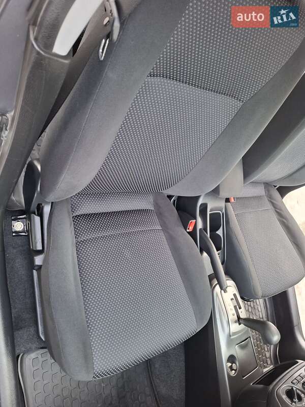 Седан Mitsubishi Lancer 2009 в Киеве