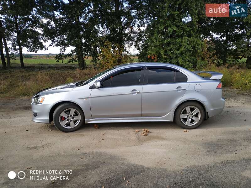 Седан Mitsubishi Lancer 2009 в Александровке