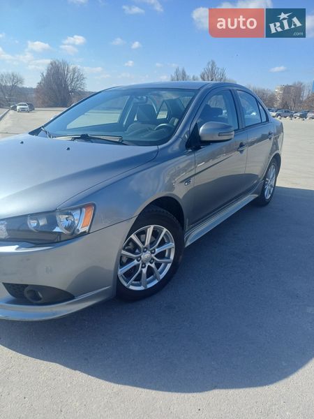Седан Mitsubishi Lancer 2016 в Запорожье