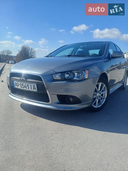 Седан Mitsubishi Lancer 2016 в Запорожье