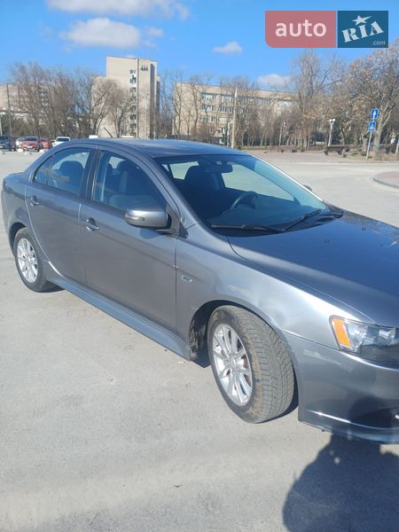 Седан Mitsubishi Lancer 2016 в Запорожье