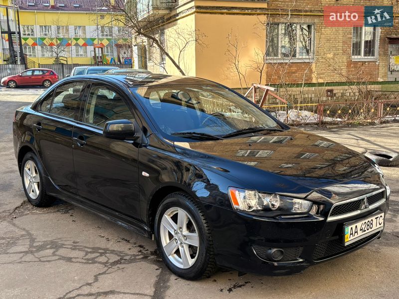 Седан Mitsubishi Lancer 2007 в Киеве