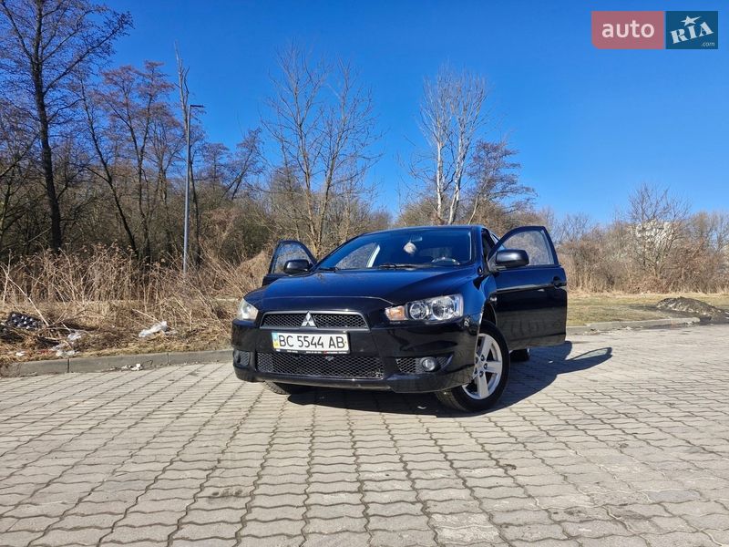 Хэтчбек Mitsubishi Lancer 2009 в Львове