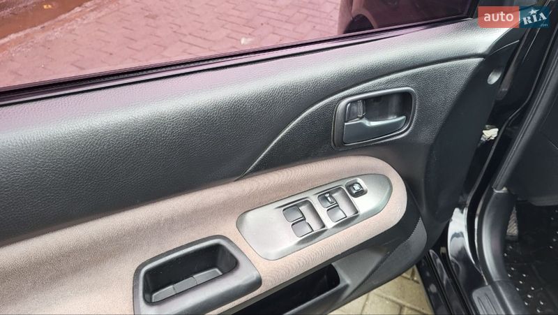 Седан Mitsubishi Lancer 2009 в Черкассах