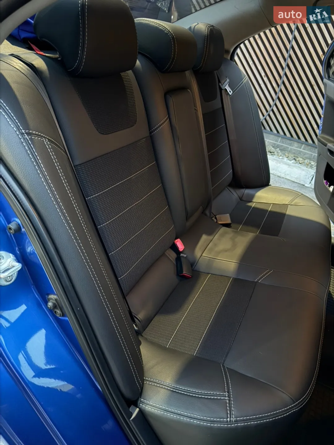 2010 Mitsubishi Lancer - мініатюра 14