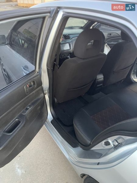 Седан Mitsubishi Lancer 2003 в Харькове фото 12 Седан Mitsubishi Lancer 2003 в Харькове