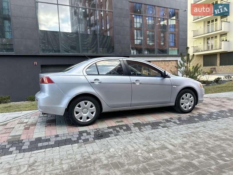 Седан Mitsubishi Lancer 2009 в Львове фото 7 Седан Mitsubishi Lancer 2009 в Львове