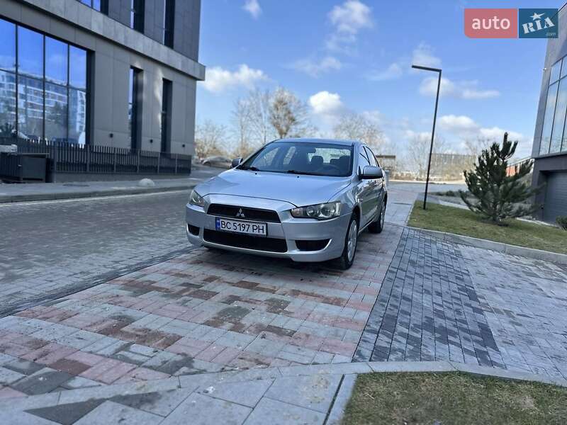 Седан Mitsubishi Lancer 2009 в Львове фото 10 Седан Mitsubishi Lancer 2009 в Львове