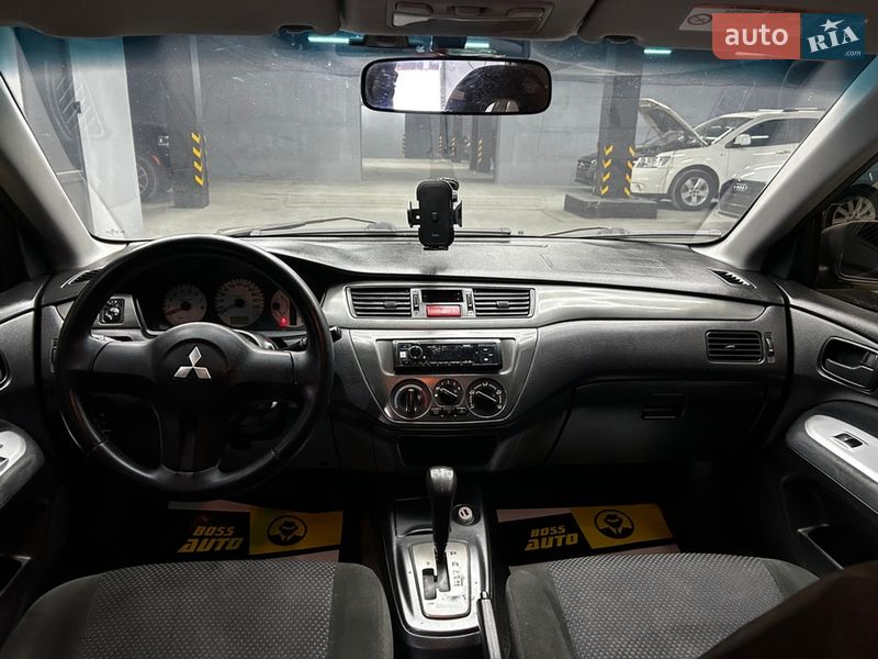 Седан Mitsubishi Lancer 2008 в Черновцах