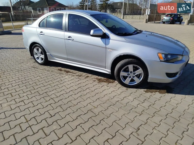 Mitsubishi Lancer