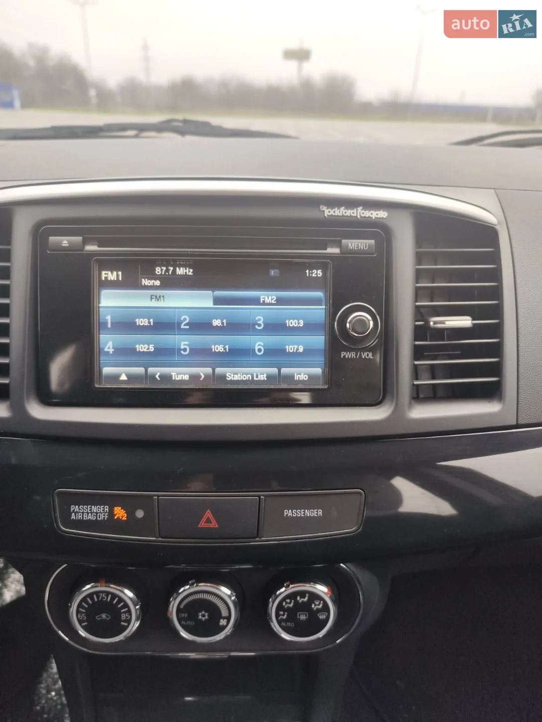 2015 Mitsubishi Lancer - мініатюра 12