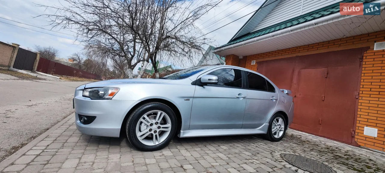 2014 Mitsubishi Lancer - мініатюра 16