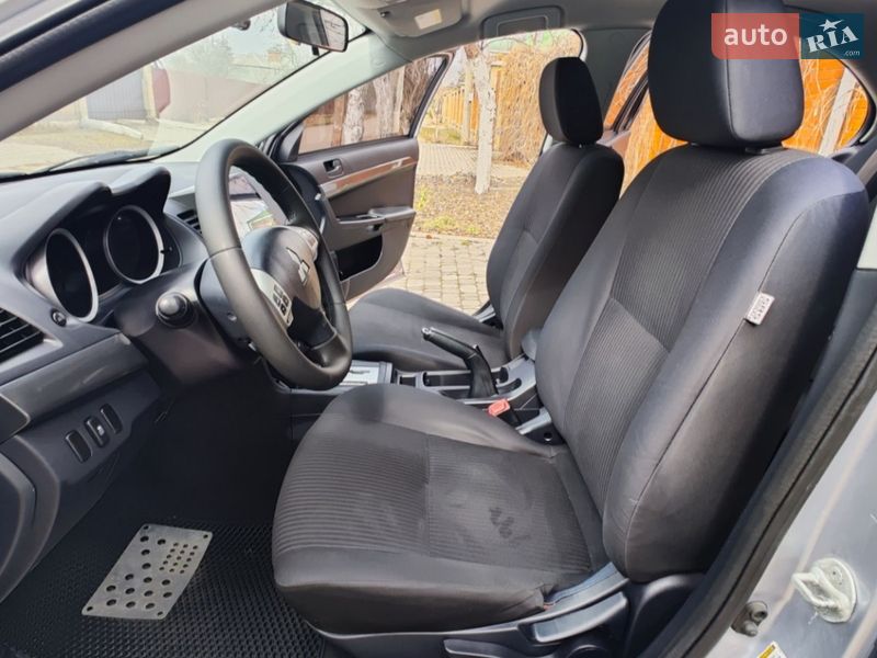 Седан Mitsubishi Lancer 2014 в Чернигове