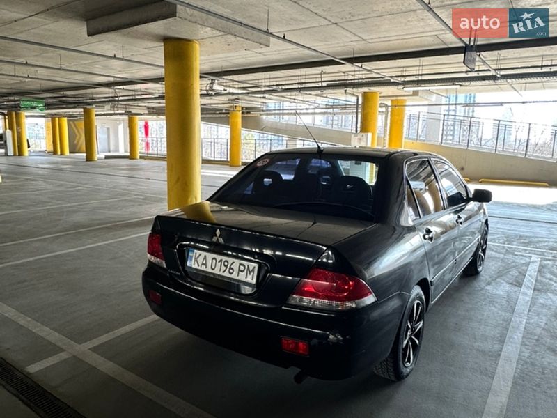 Седан Mitsubishi Lancer 2005 в Киеве
