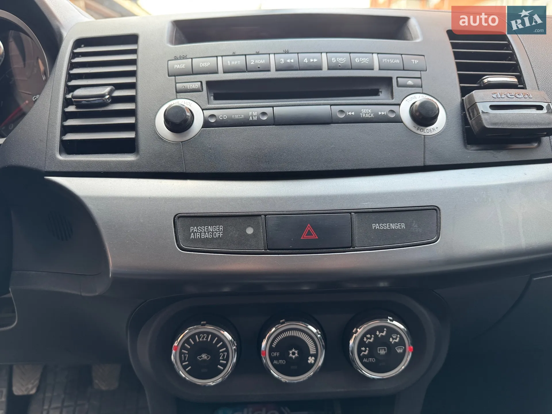 2010 Mitsubishi Lancer - мініатюра 7