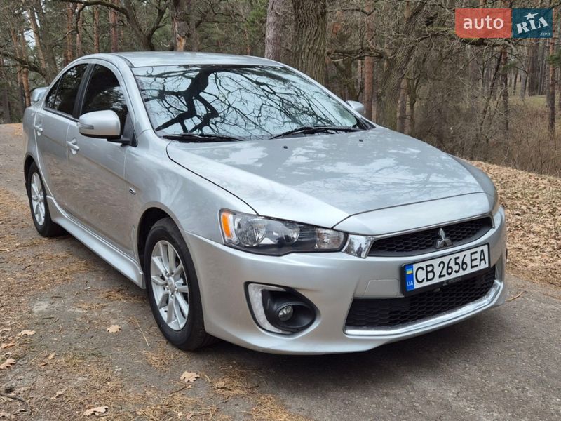 Седан Mitsubishi Lancer 2015 в Чернигове