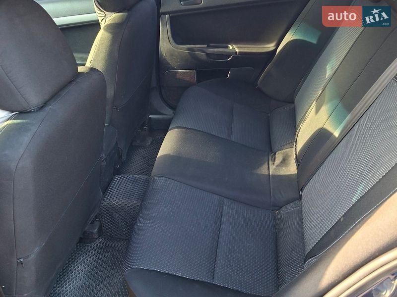 Седан Mitsubishi Lancer 2009 в Кропивницком
