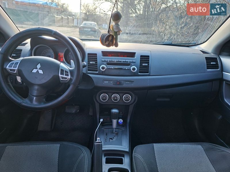 Седан Mitsubishi Lancer 2009 в Кропивницком