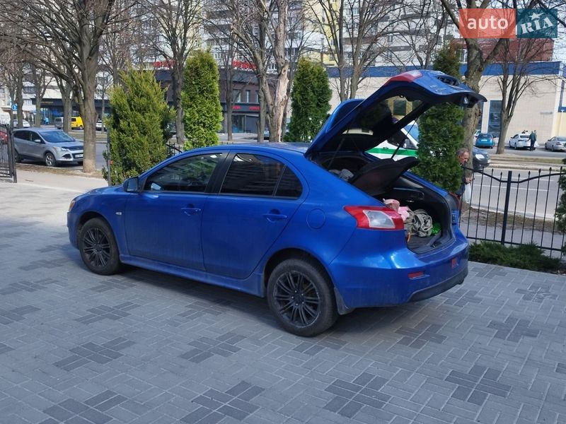Хетчбек Mitsubishi Lancer 2009 в Дніпрі