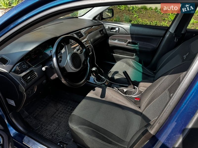 Седан Mitsubishi Lancer 2006 в Николаеве