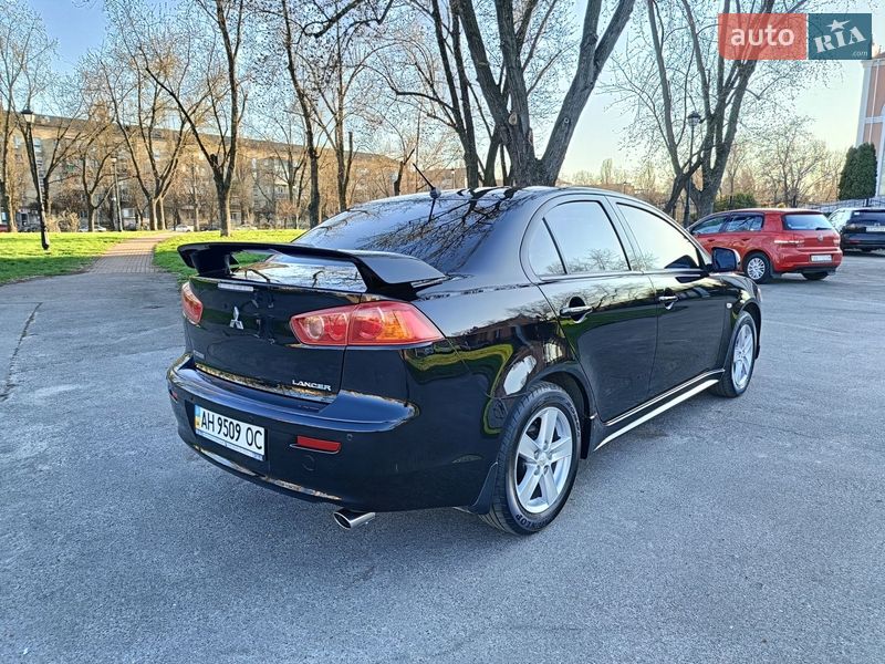 Седан Mitsubishi Lancer 2008 в Киеве