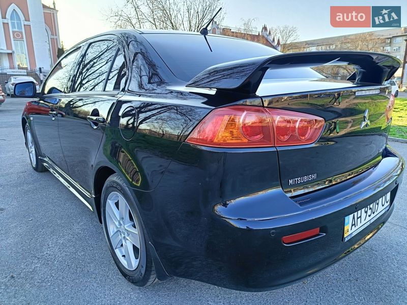Седан Mitsubishi Lancer 2008 в Киеве
