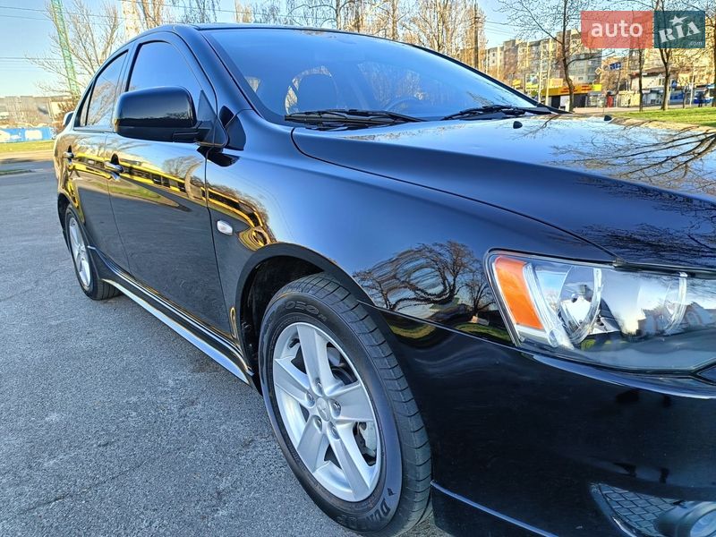 Седан Mitsubishi Lancer 2008 в Киеве