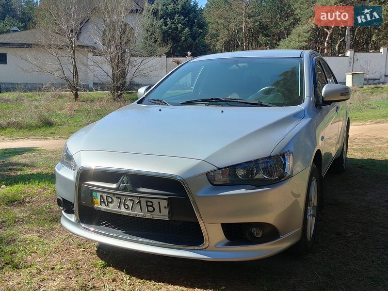 Mitsubishi Lancer 2015