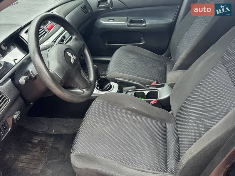 Седан Mitsubishi Lancer 2008 в Сарнах