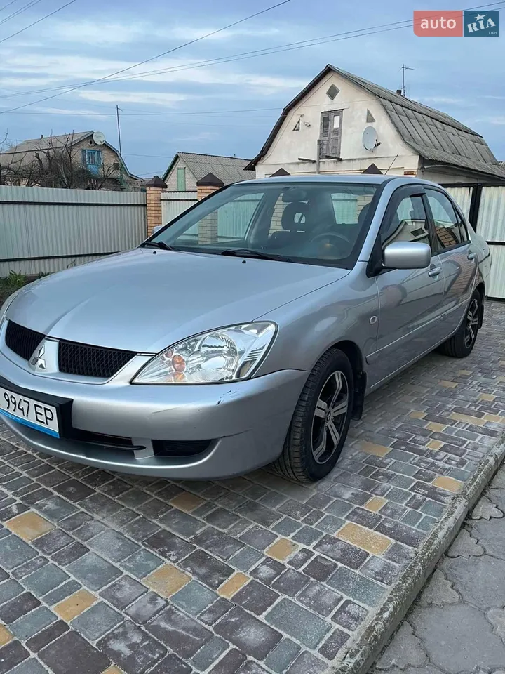 2010 Mitsubishi Lancer - мініатюра 18