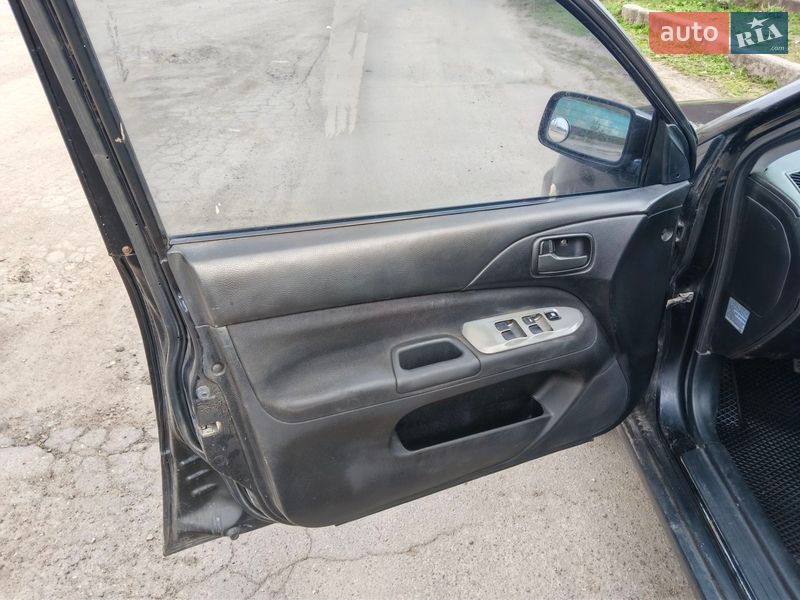 Седан Mitsubishi Lancer 2005 в Первомайську