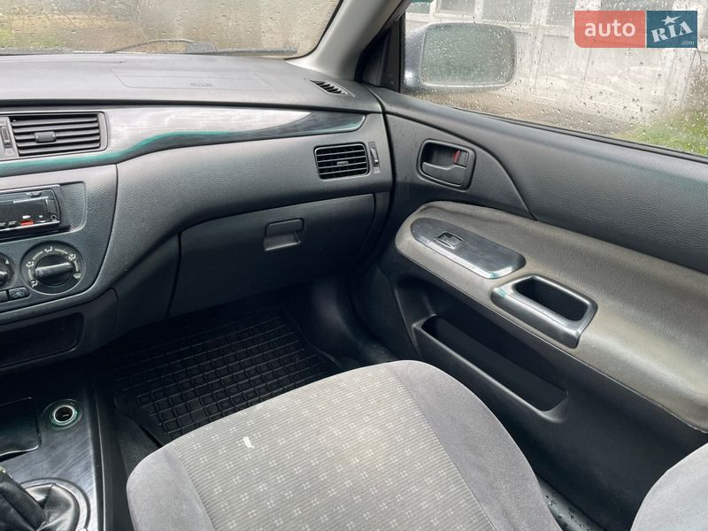 Седан Mitsubishi Lancer 2004 в Одессе фото 22 Седан Mitsubishi Lancer 2004 в Одессе