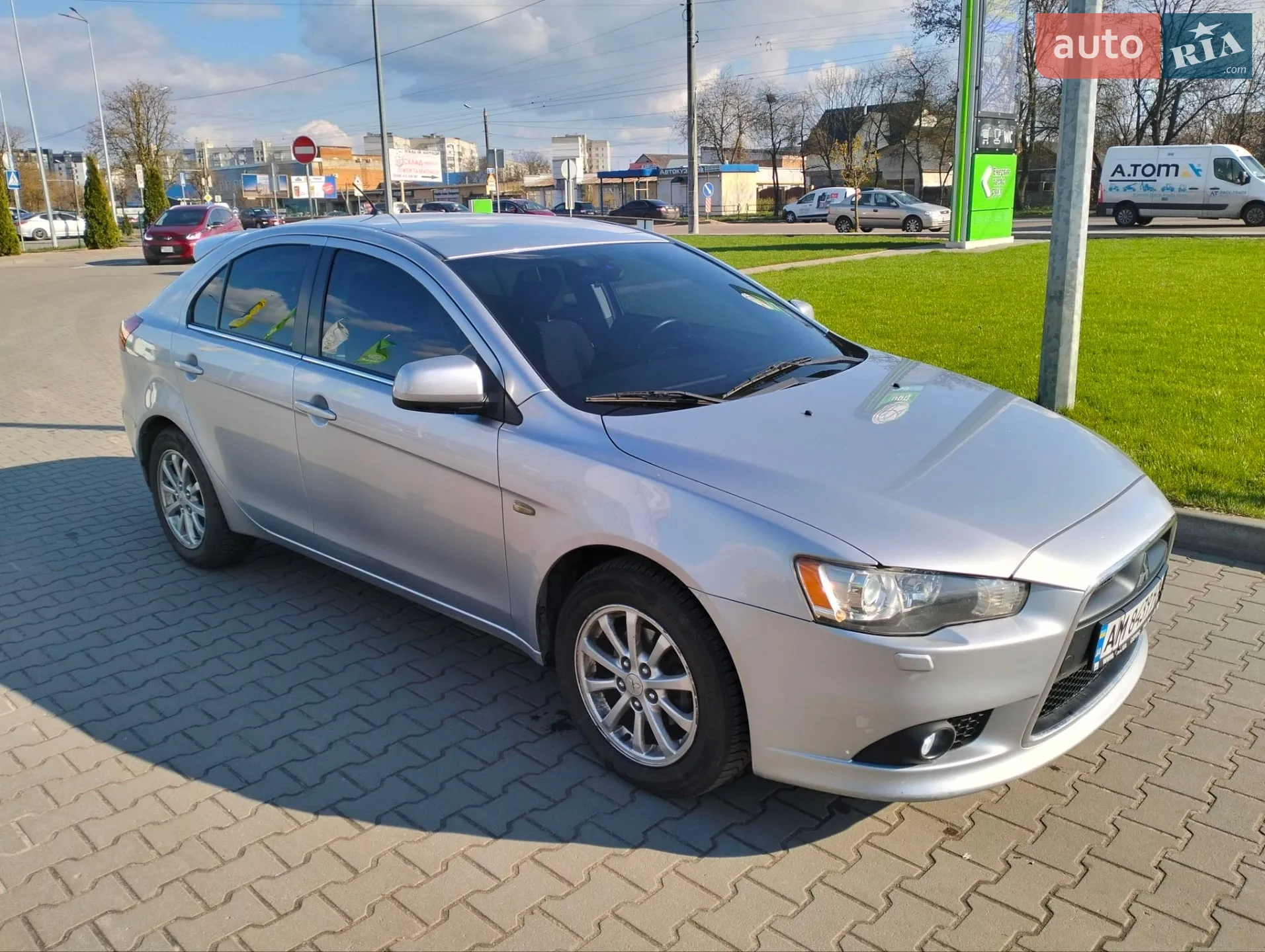 2010 Mitsubishi Lancer - мініатюра 7