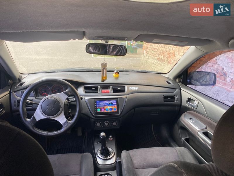 Седан Mitsubishi Lancer 2005 в Дрогобыче фото 11 Седан Mitsubishi Lancer 2005 в Дрогобыче
