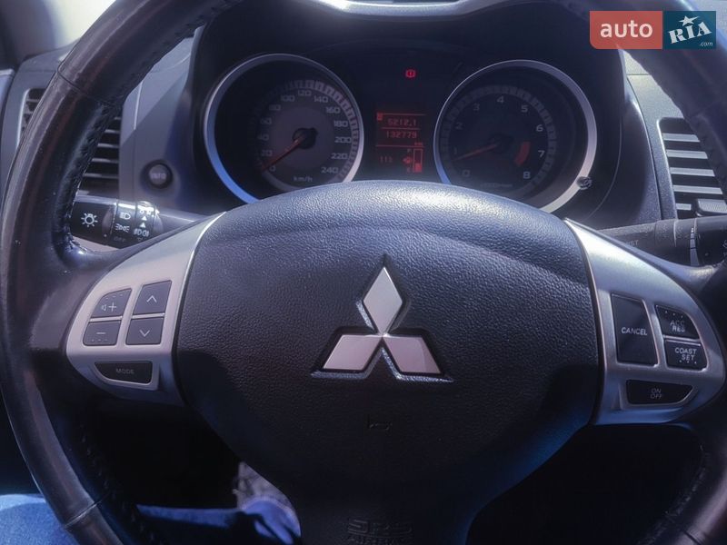 Седан Mitsubishi Lancer 2009 в Києві