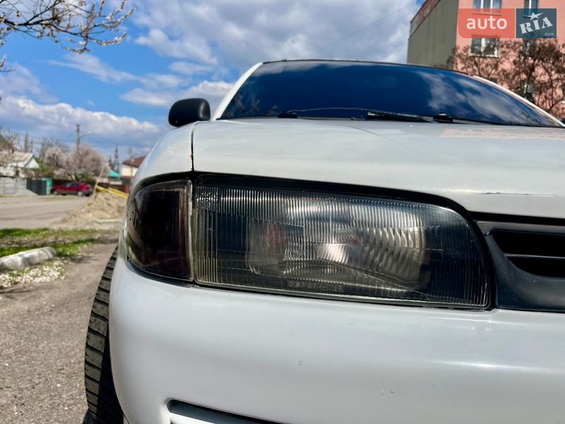 Седан Mitsubishi Lancer 1995 в Кременчуці