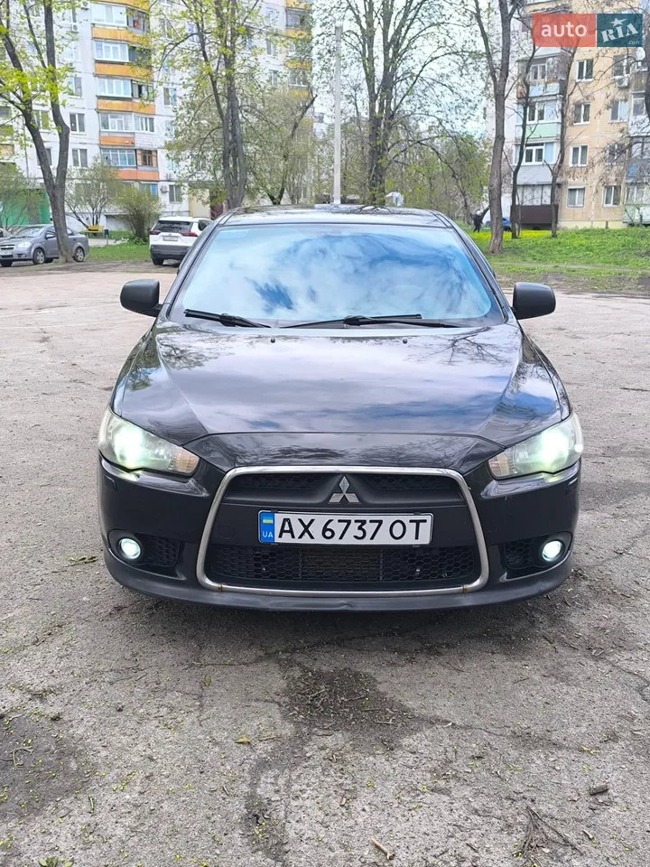 2011 Mitsubishi Lancer - мініатюра 18