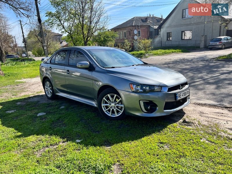 Mitsubishi Lancer 2015