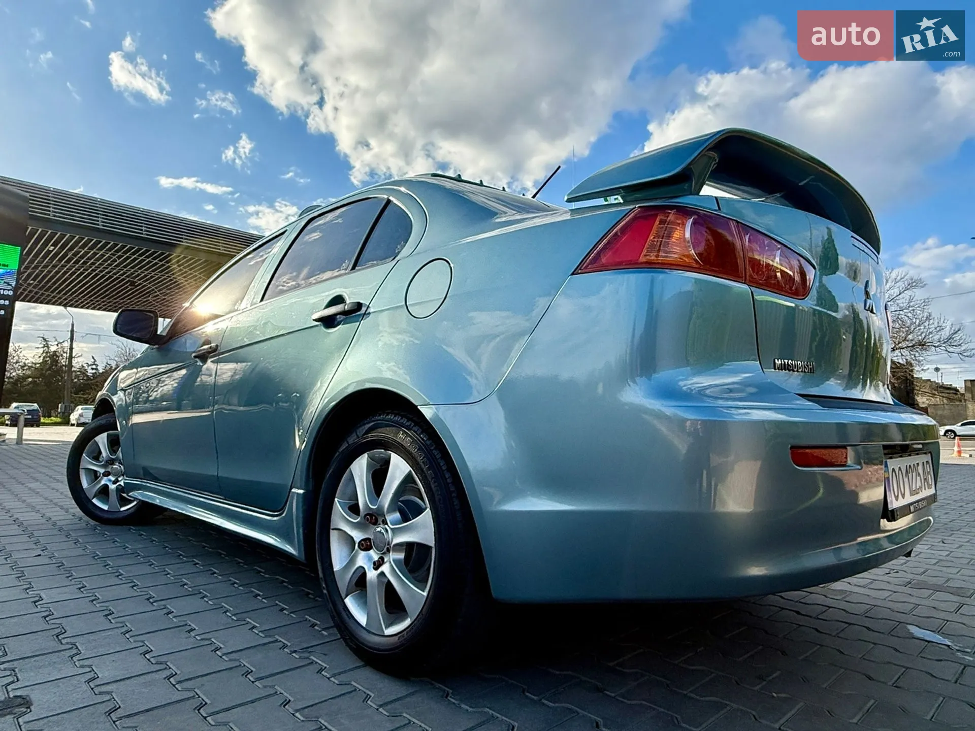 2010 Mitsubishi Lancer - мініатюра 14
